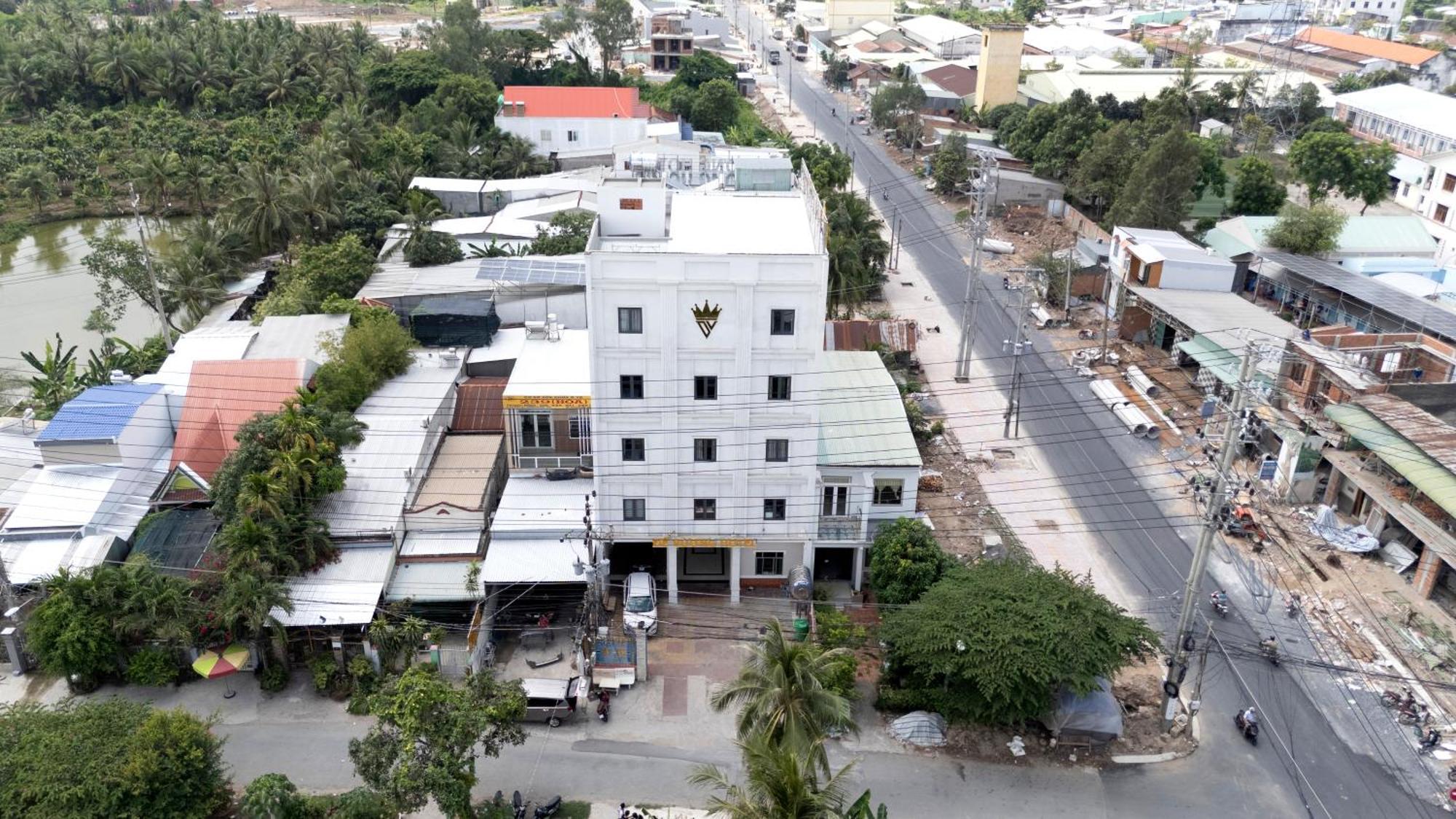 Khách Sạn Đế Vương Hotel Cao Lãnh Exterior foto